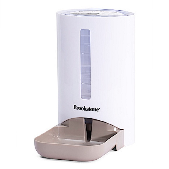 Brookstone Dog Brookstone Gravity Water Dispenser With Removable